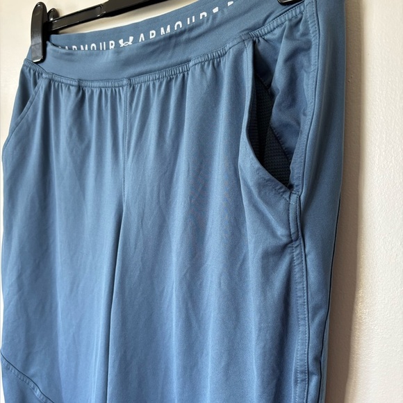 🎉4/30$🎉 Under Armour Blue Women’s Joggers Pants Size Large - Picture 3 of 4